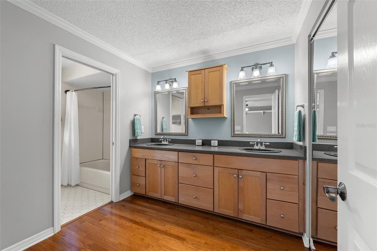 5116 BAYSHORE BOULEVARD — photo 44 of 84