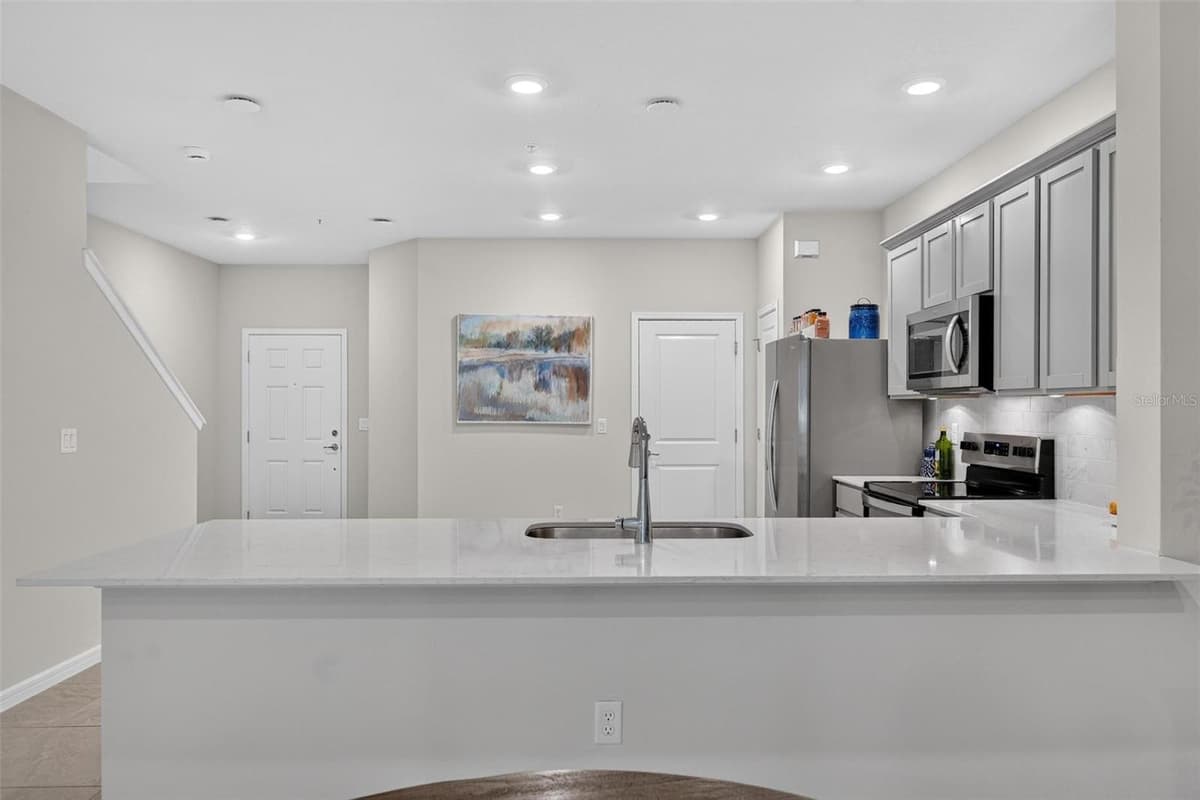 2033 CANNY COVE — photo 10 of 55