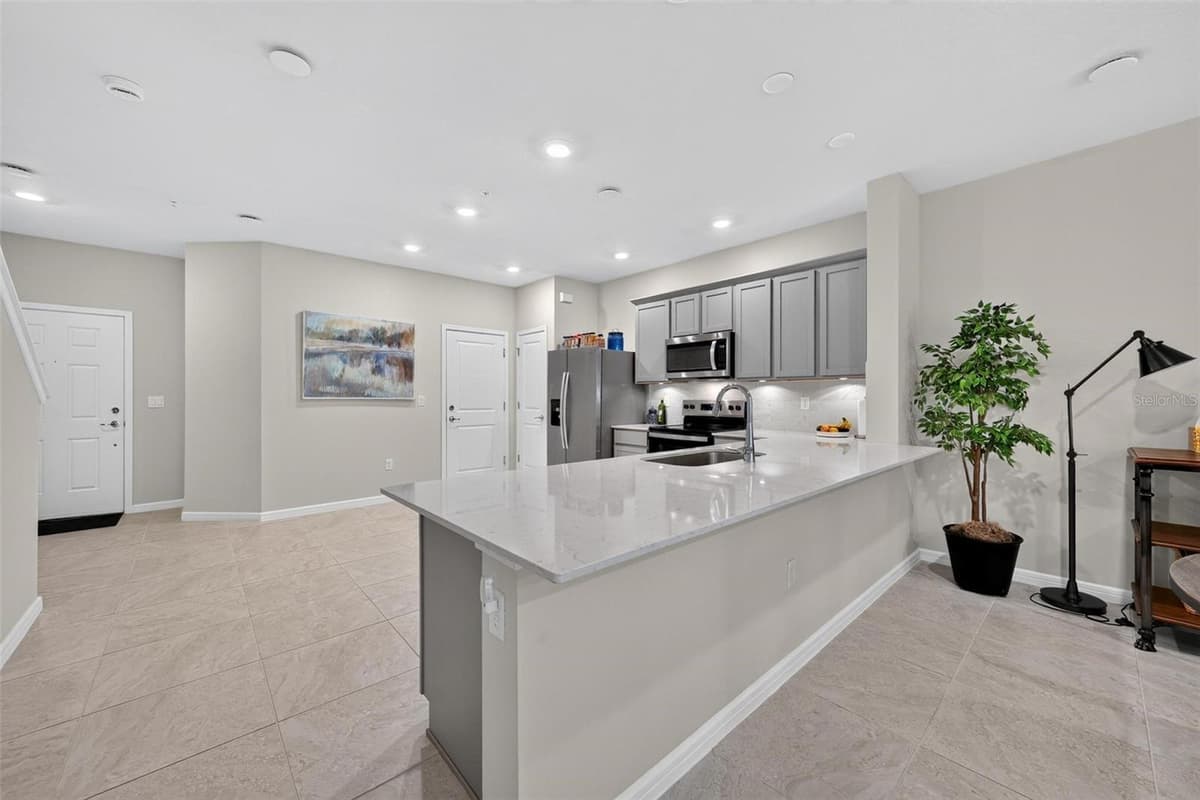 2033 CANNY COVE — photo 13 of 55