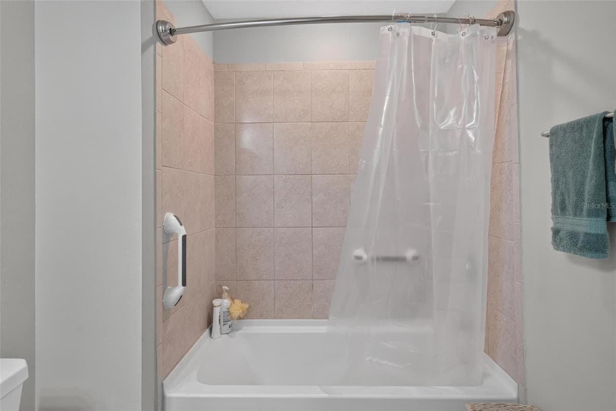 2033 CANNY COVE — photo 38 of 55