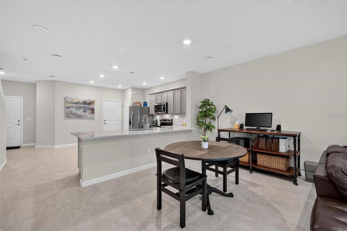 2033 CANNY COVE — photo 15 of 55