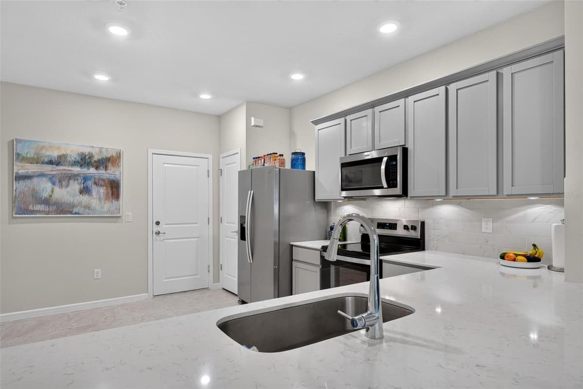 2033 CANNY COVE — photo 12 of 55