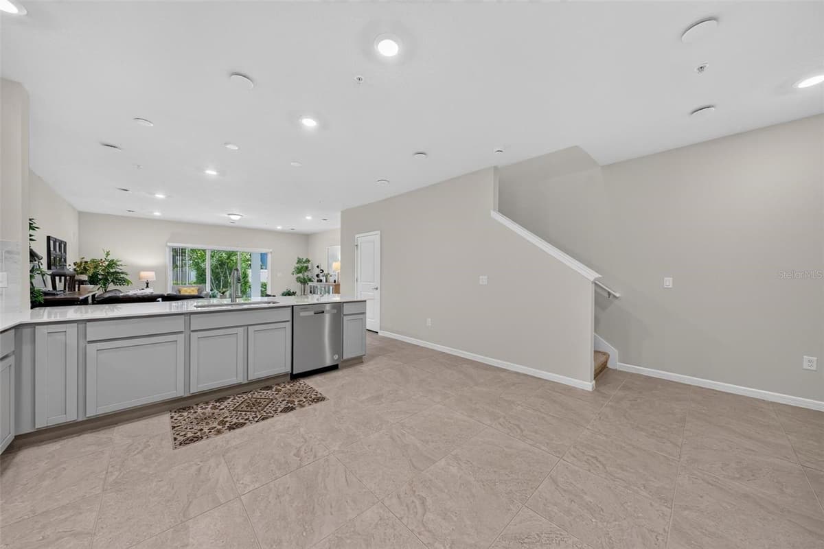 2033 CANNY COVE — photo 14 of 55