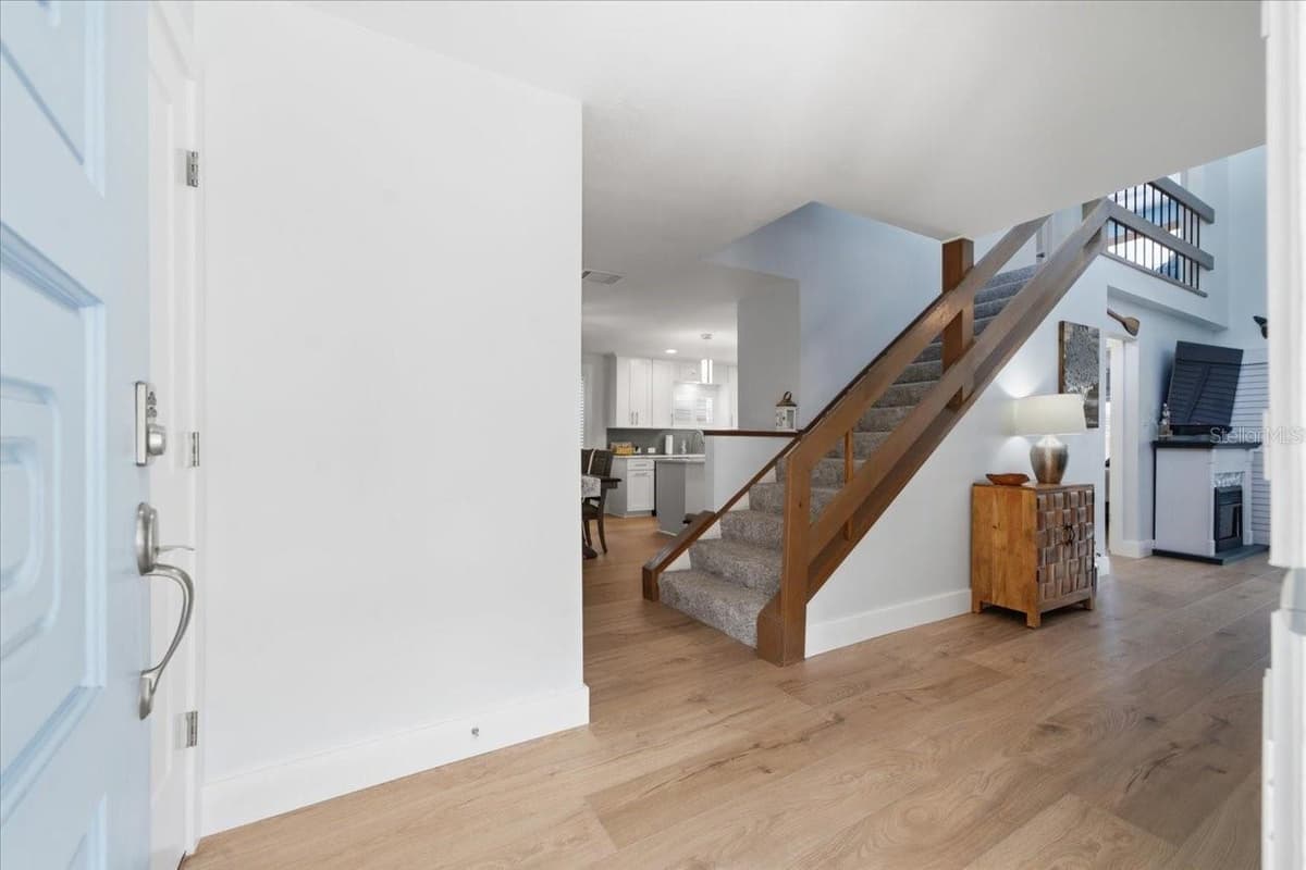 5214 RIVERVIEW CIRCLE — photo 13 of 56