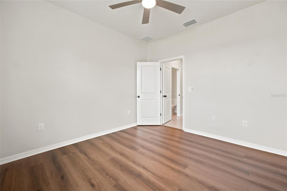 1581 50TH TERRACE — photo 16 of 53
