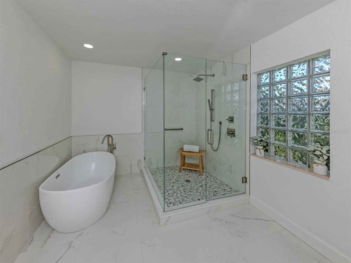 1428 GLENEAGLES DRIVE — photo 18 of 65