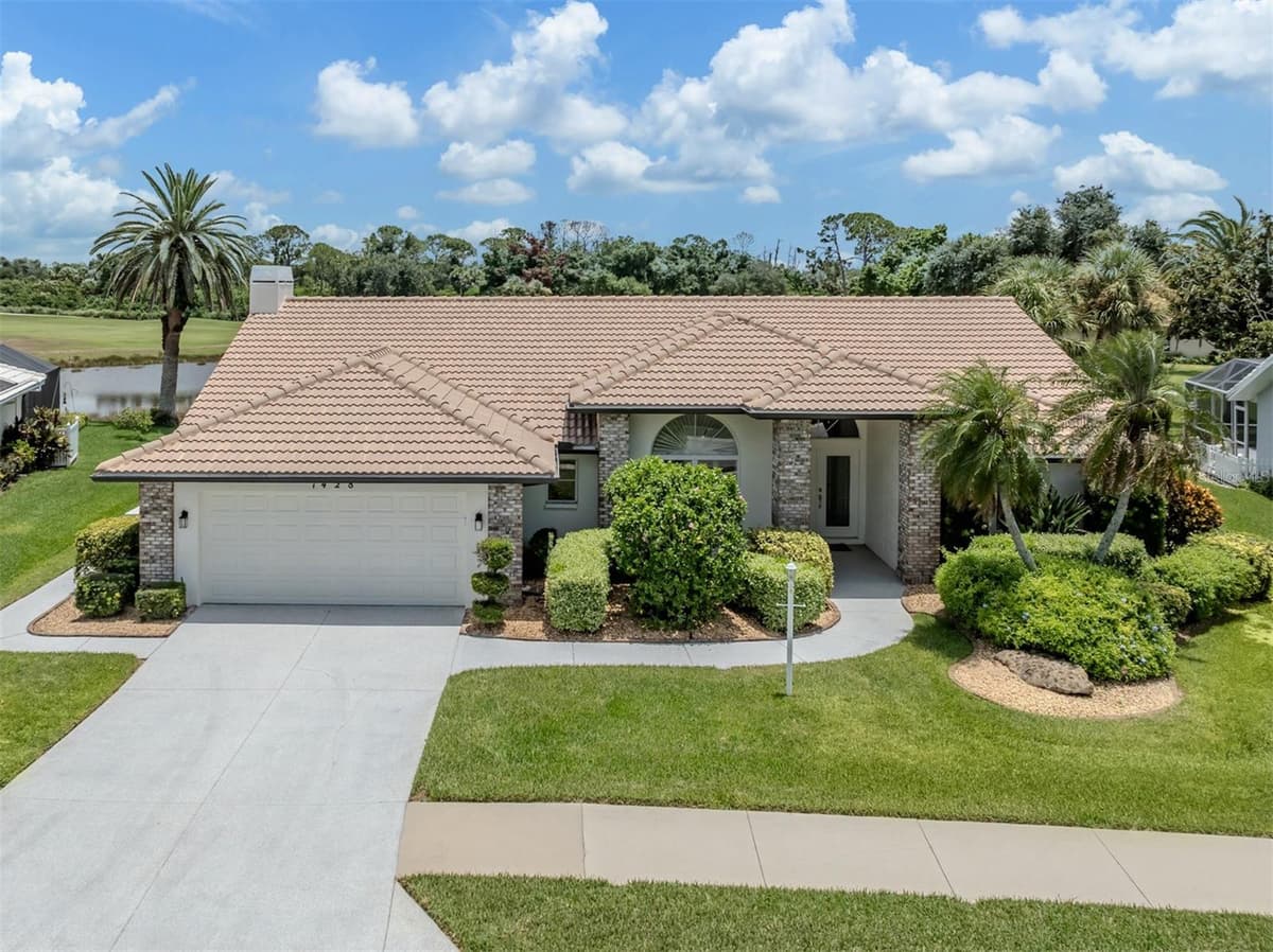 1428 GLENEAGLES DRIVE — photo 1 of 65