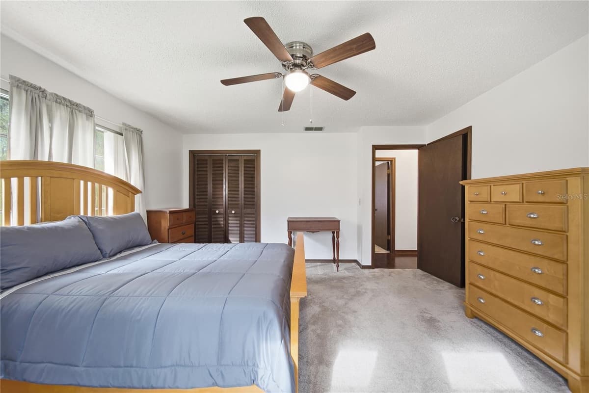 3704 THONOTOSASSA ROAD — photo 12 of 52