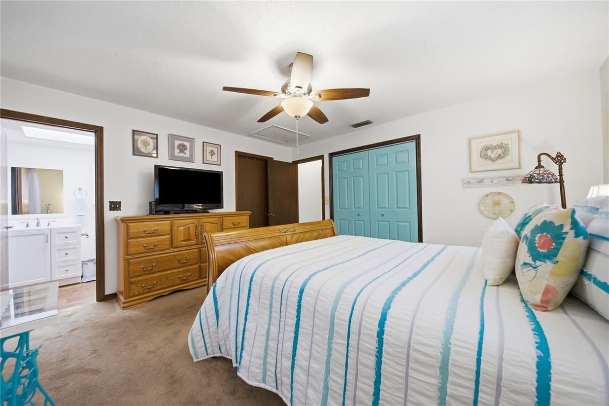 3704 THONOTOSASSA ROAD — photo 16 of 52