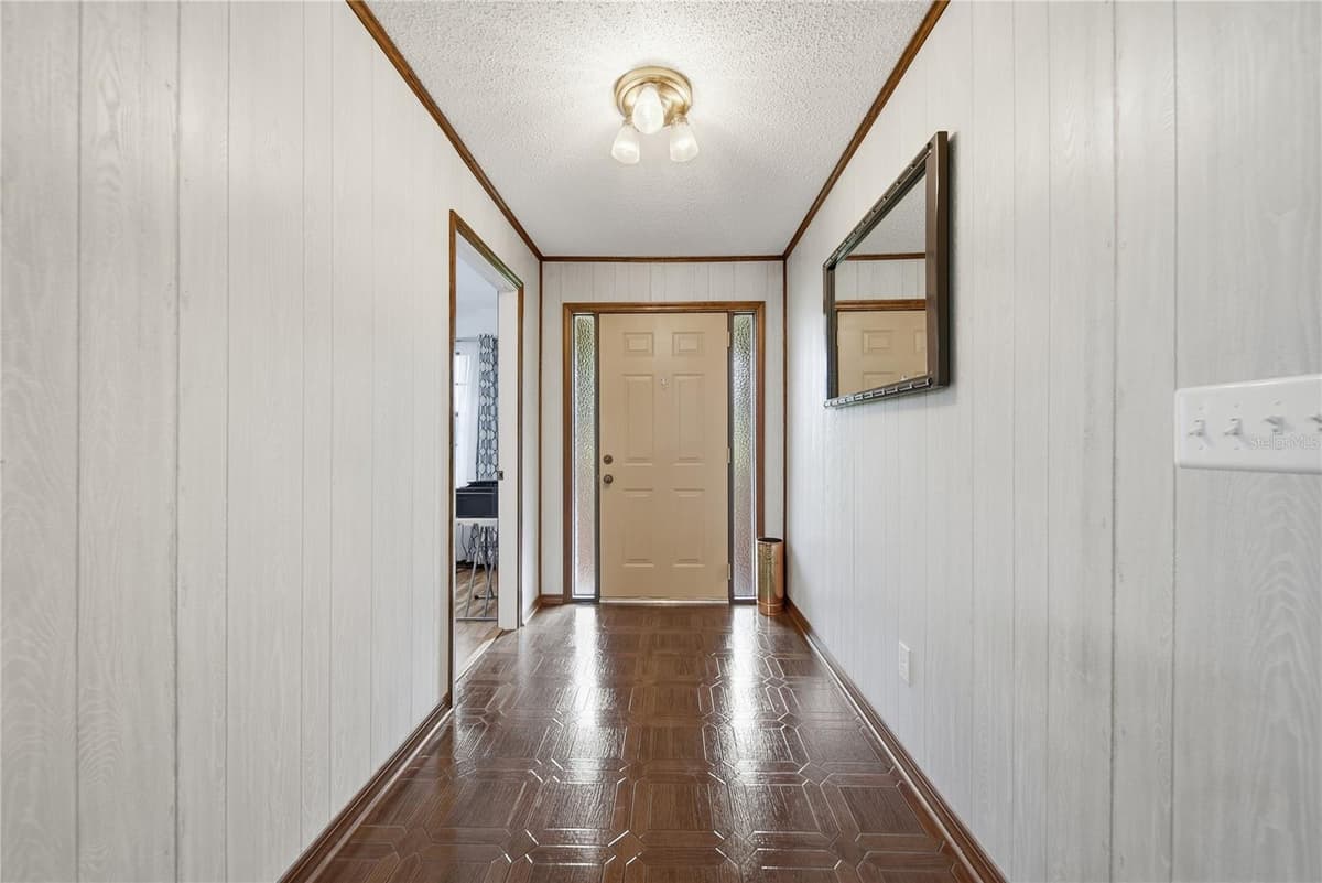 3704 THONOTOSASSA ROAD — photo 8 of 52