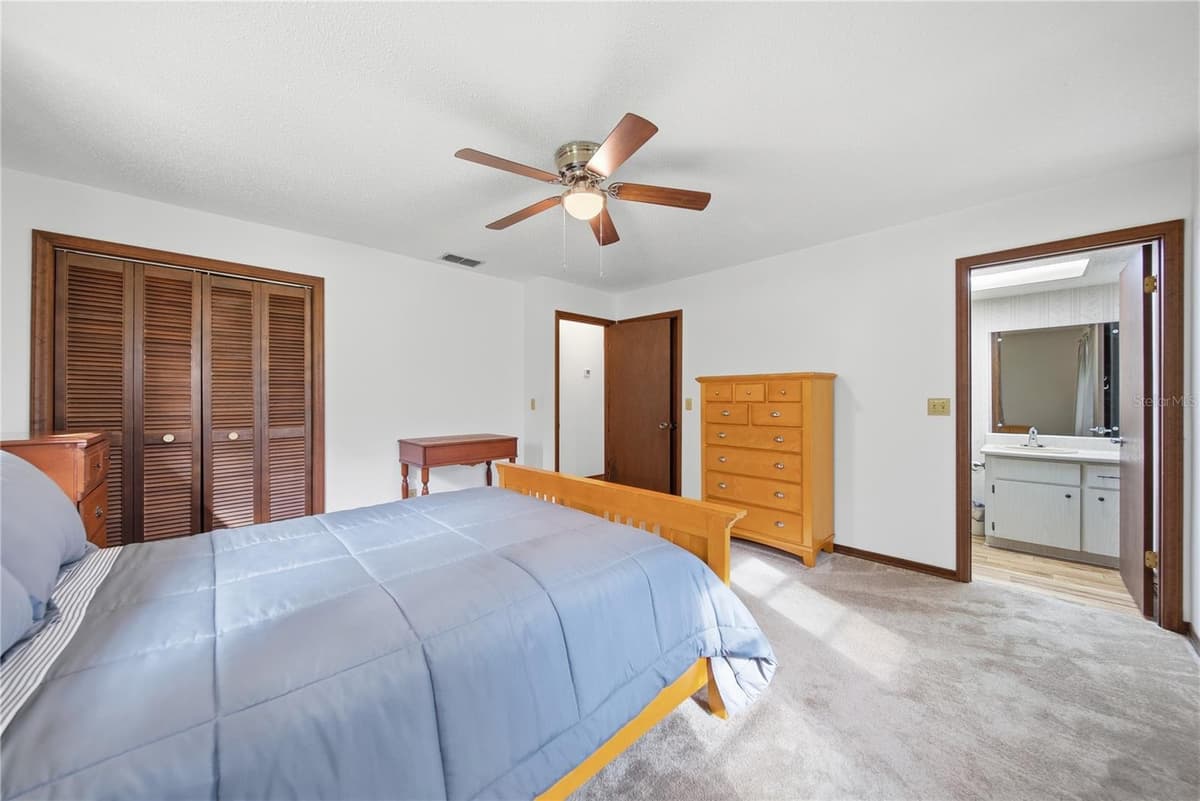 3704 THONOTOSASSA ROAD — photo 13 of 52