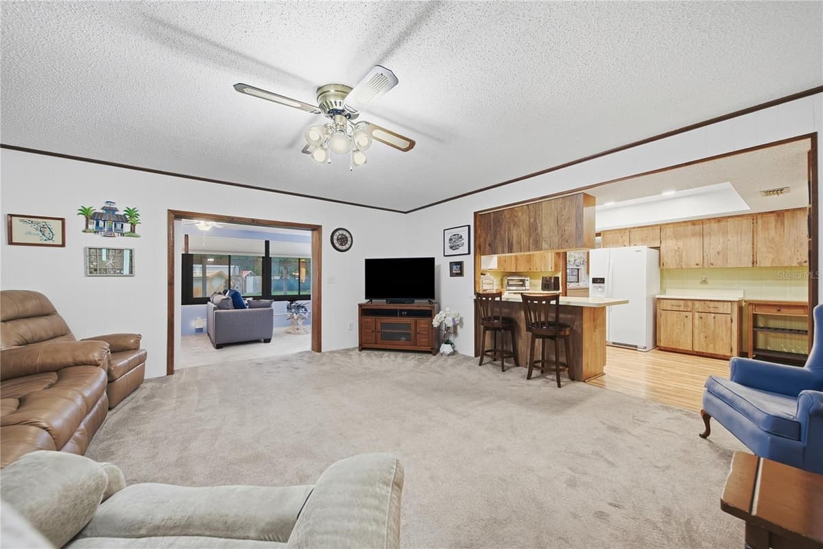 3704 THONOTOSASSA ROAD — photo 20 of 52