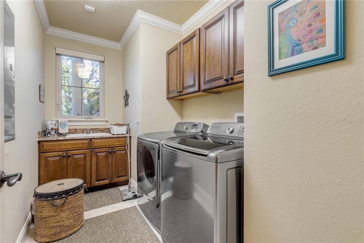 5090 RIVERSIDE DRIVE — photo 46 of 60