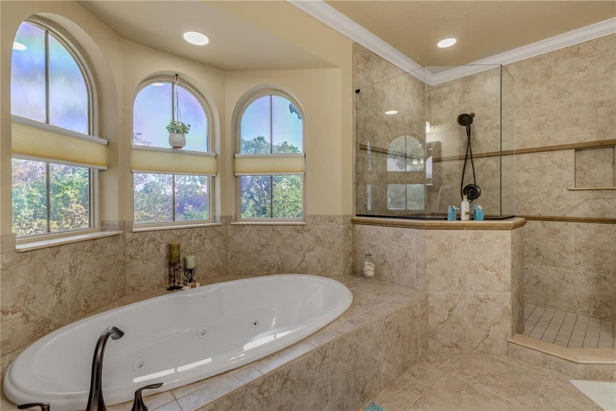 5090 RIVERSIDE DRIVE — photo 44 of 60