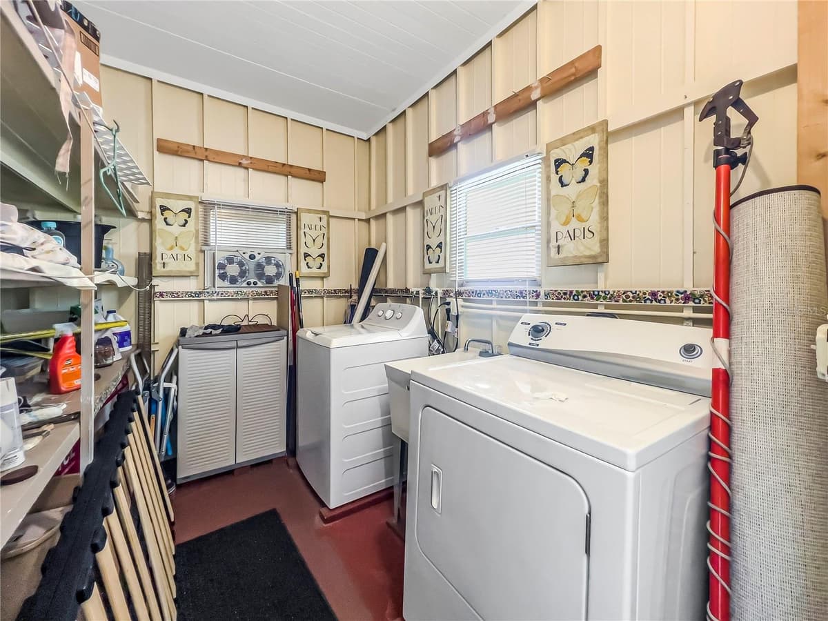 3324 TIKI DRIVE — photo 24 of 32