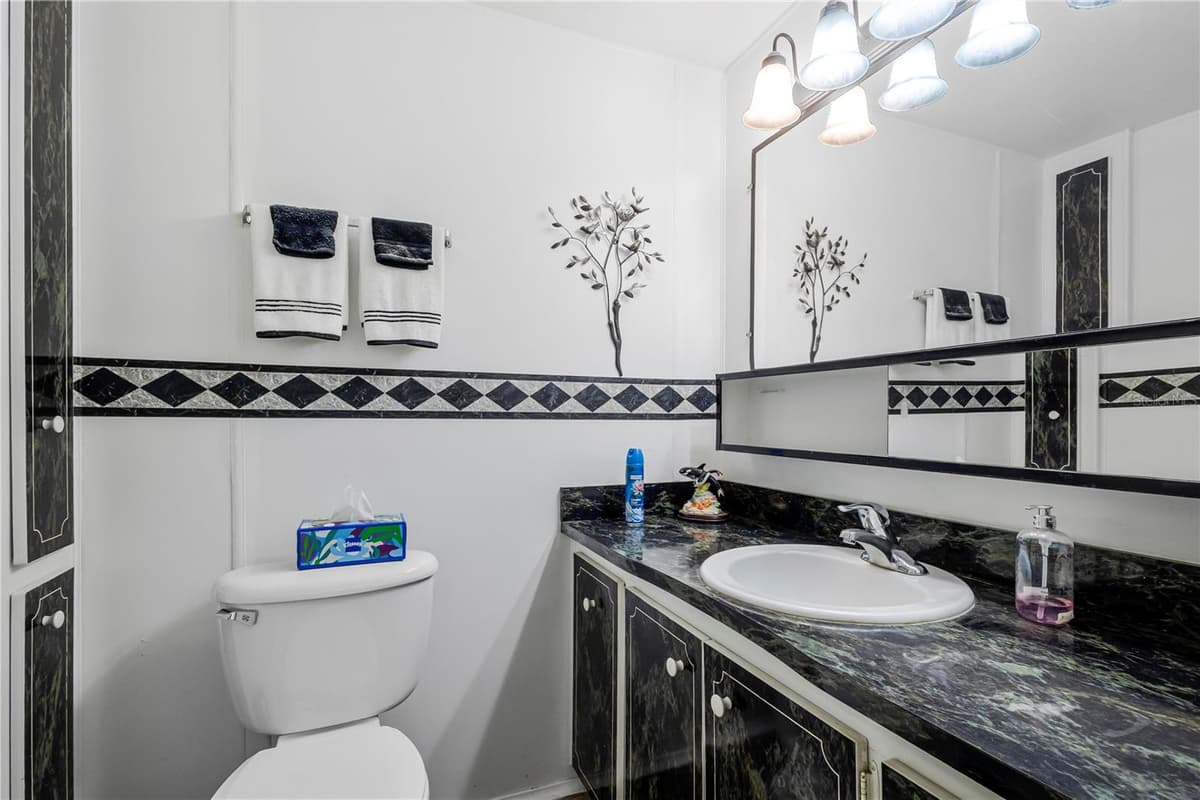 3324 TIKI DRIVE — photo 18 of 32