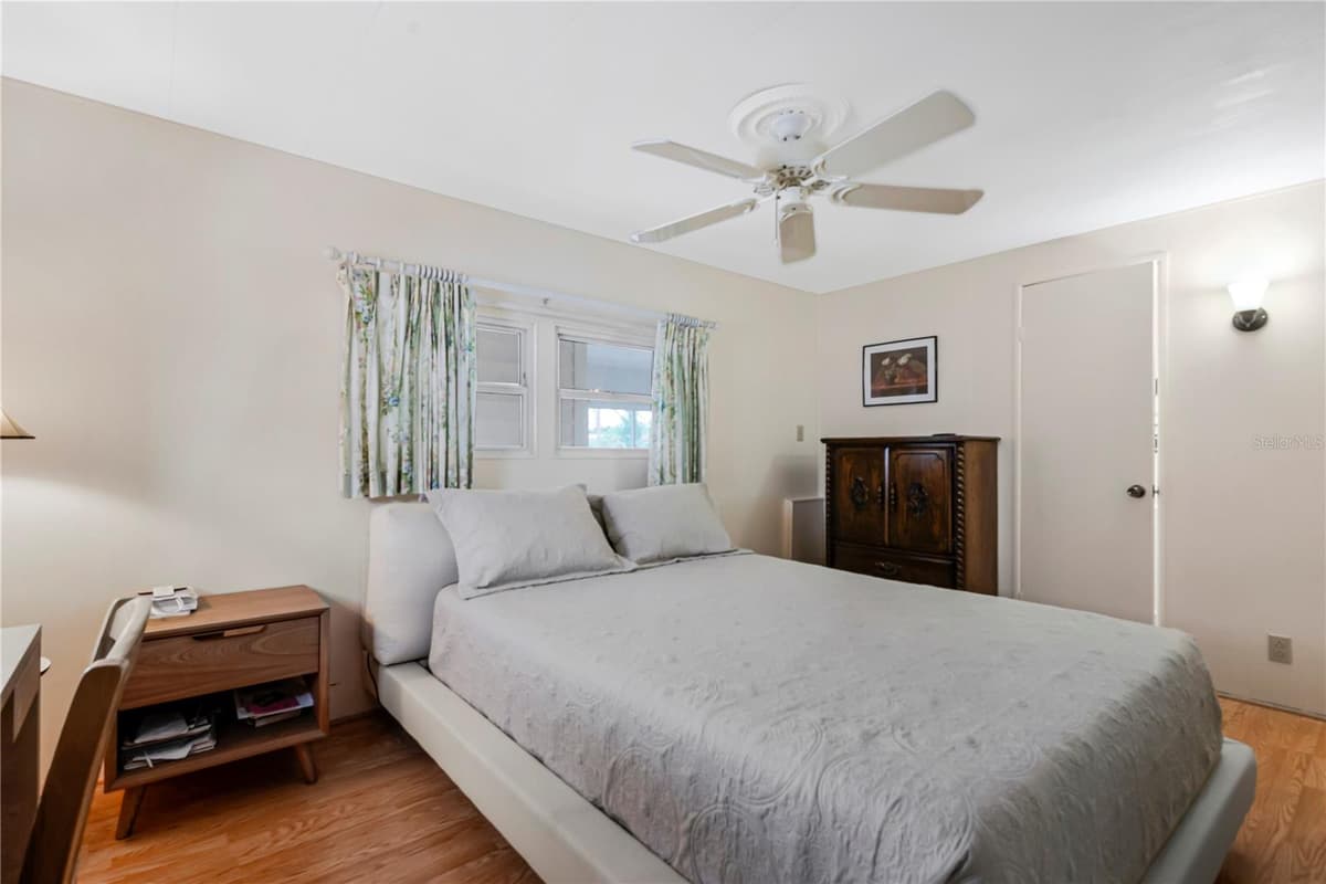 3324 TIKI DRIVE — photo 17 of 32