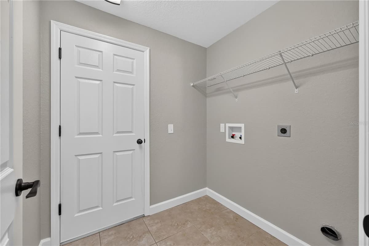 7 WILLOW RUN DRIVE — photo 37 of 41