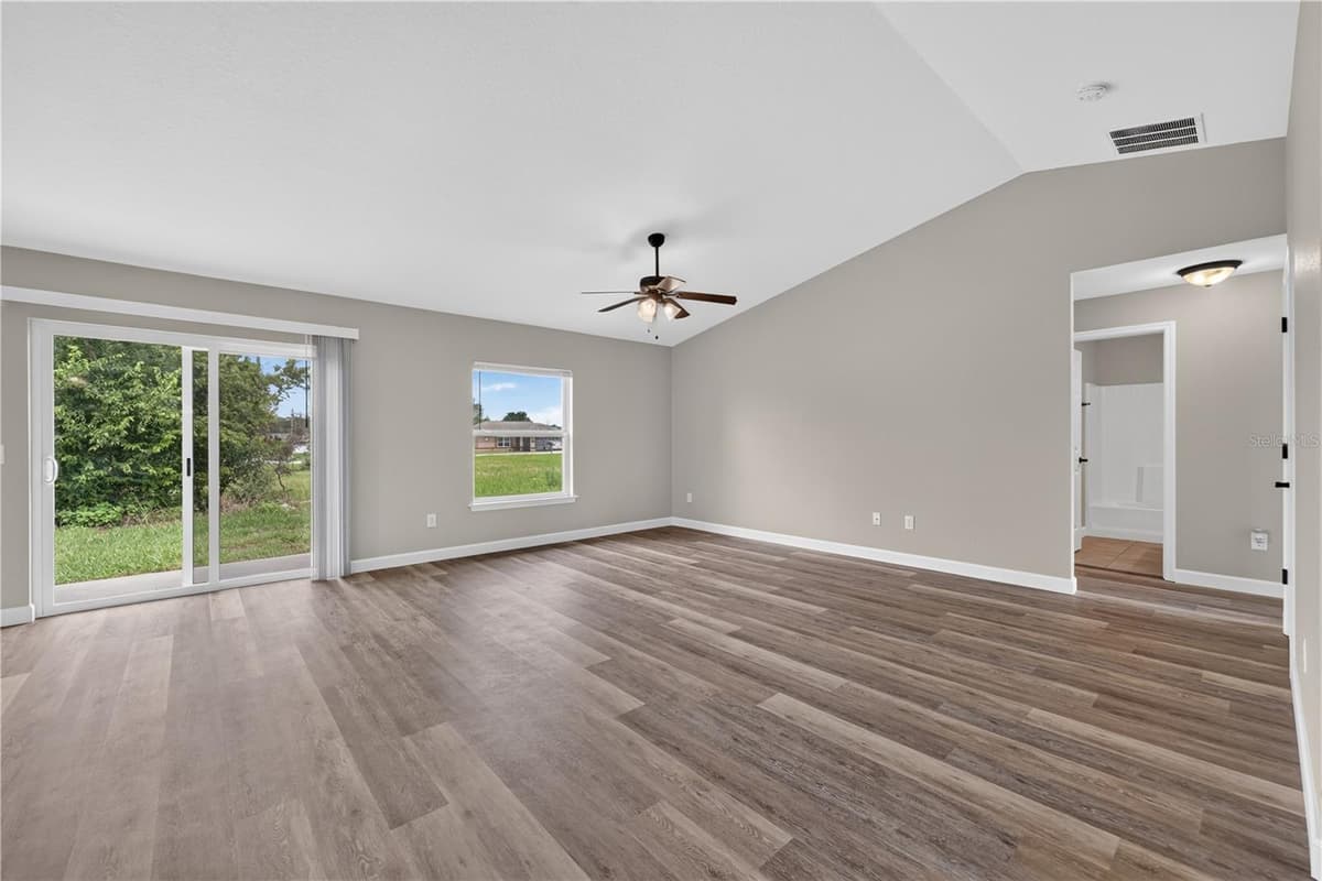 7 WILLOW RUN DRIVE — photo 10 of 41