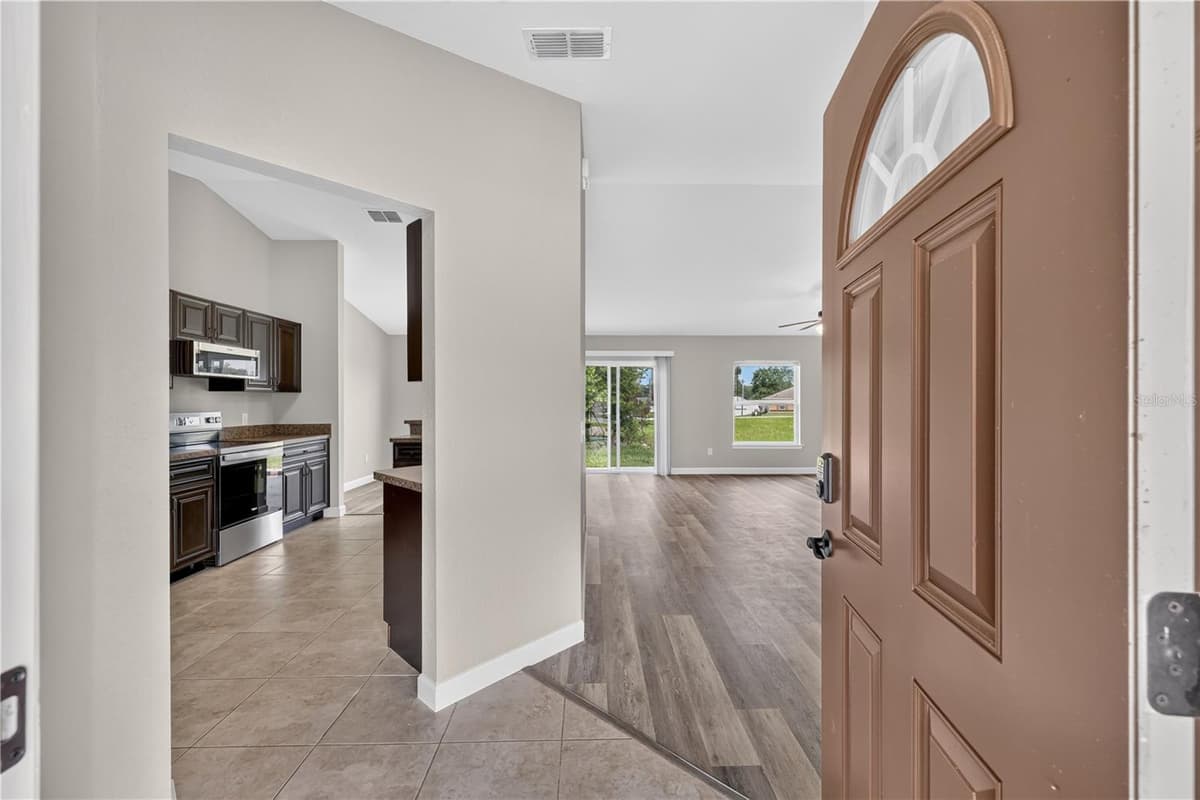 7 WILLOW RUN DRIVE — photo 4 of 41