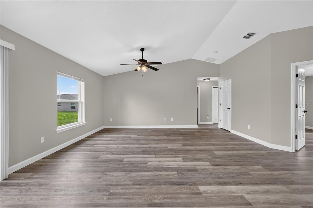 7 WILLOW RUN DRIVE — photo 13 of 41