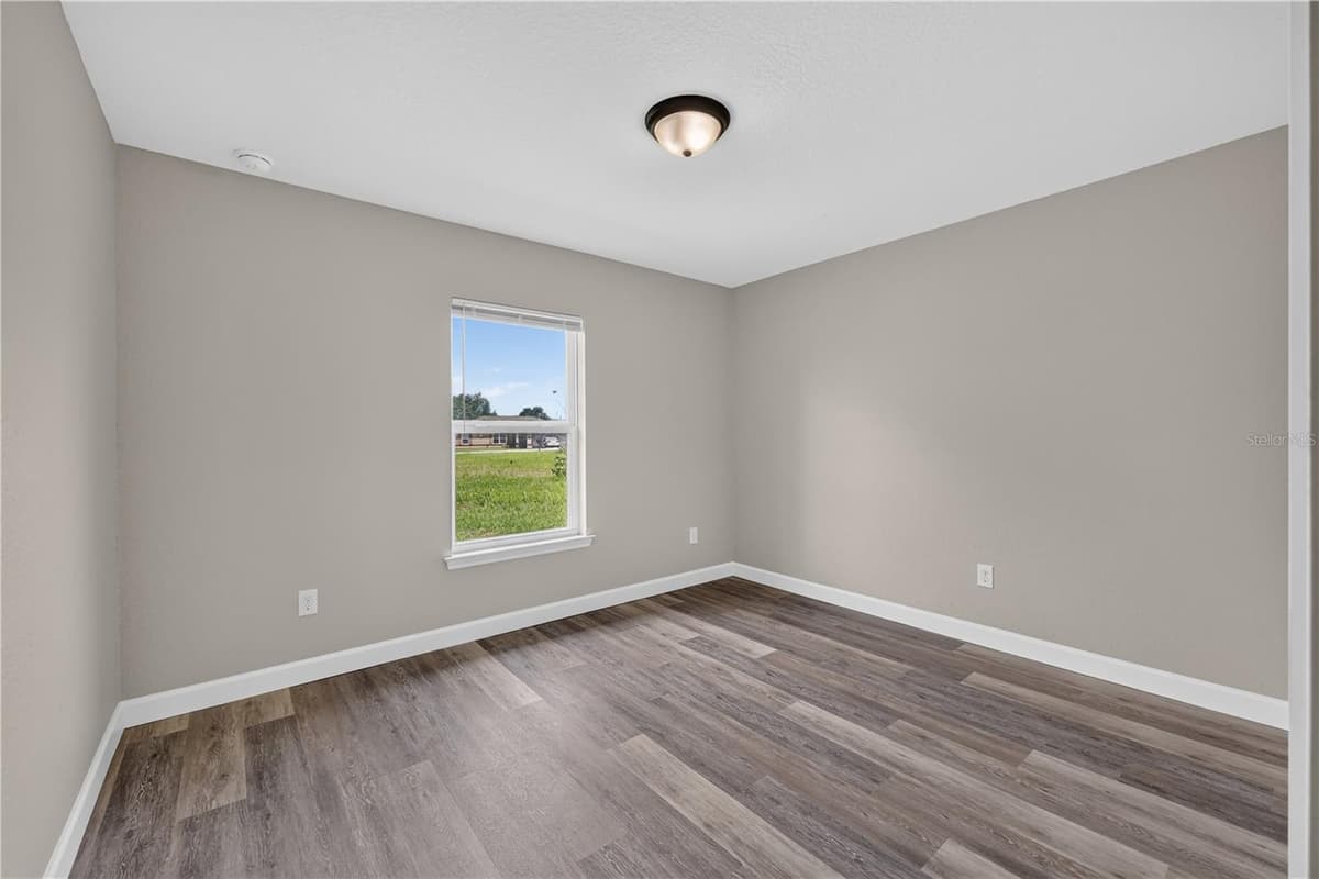 7 WILLOW RUN DRIVE — photo 34 of 41