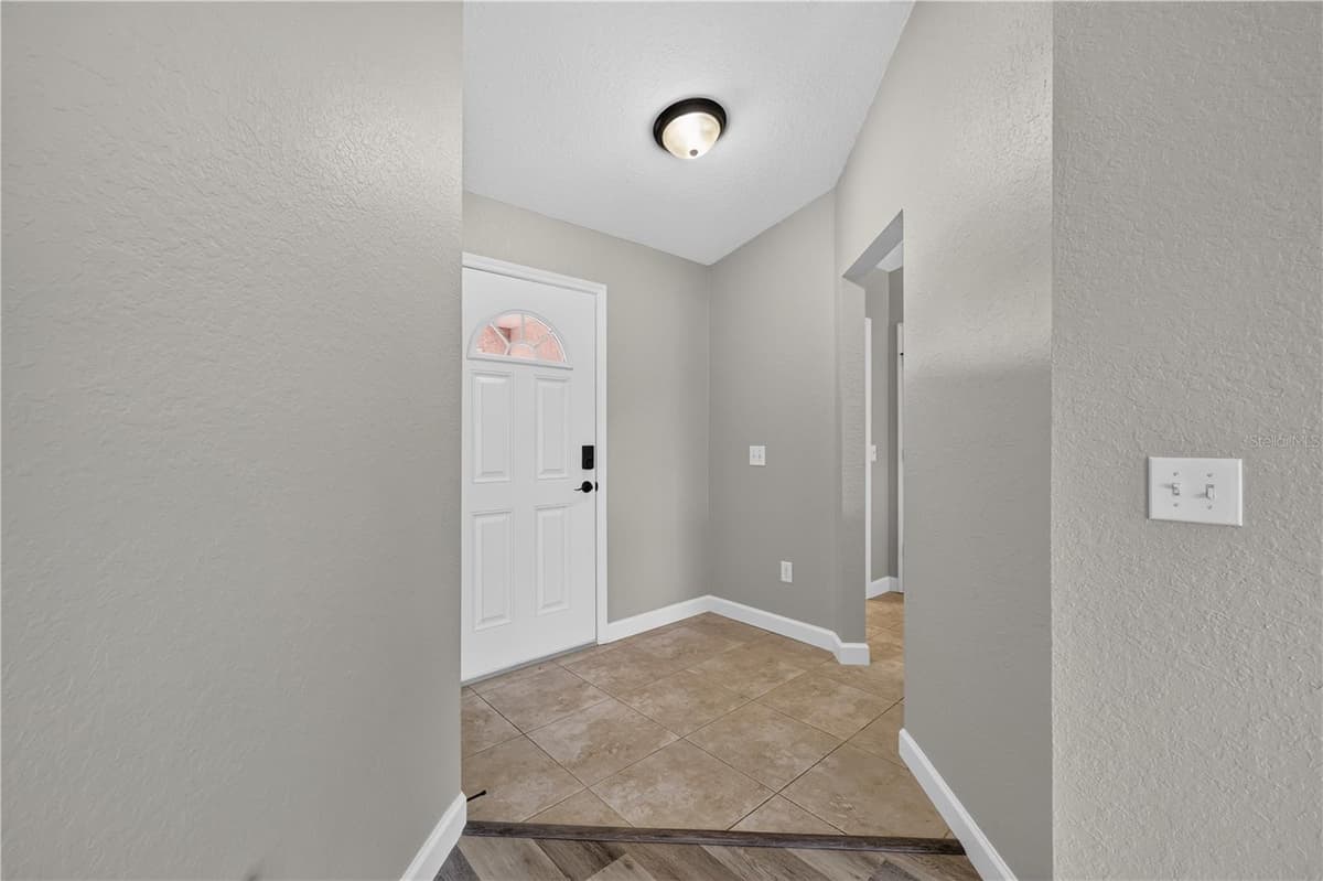 7 WILLOW RUN DRIVE — photo 5 of 41