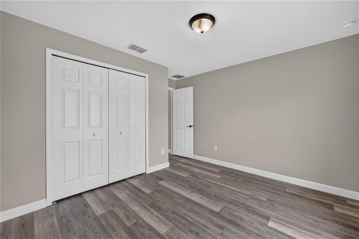 7 WILLOW RUN DRIVE — photo 35 of 41