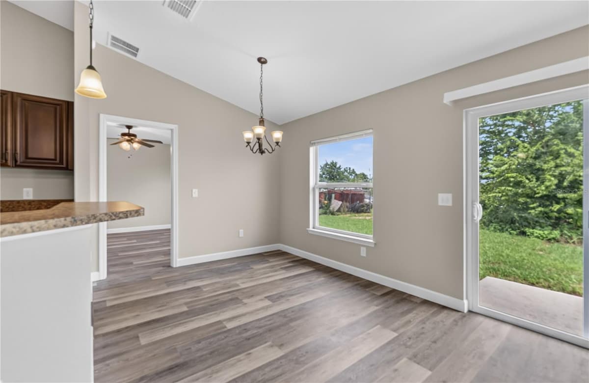 7 WILLOW RUN DRIVE — photo 16 of 41