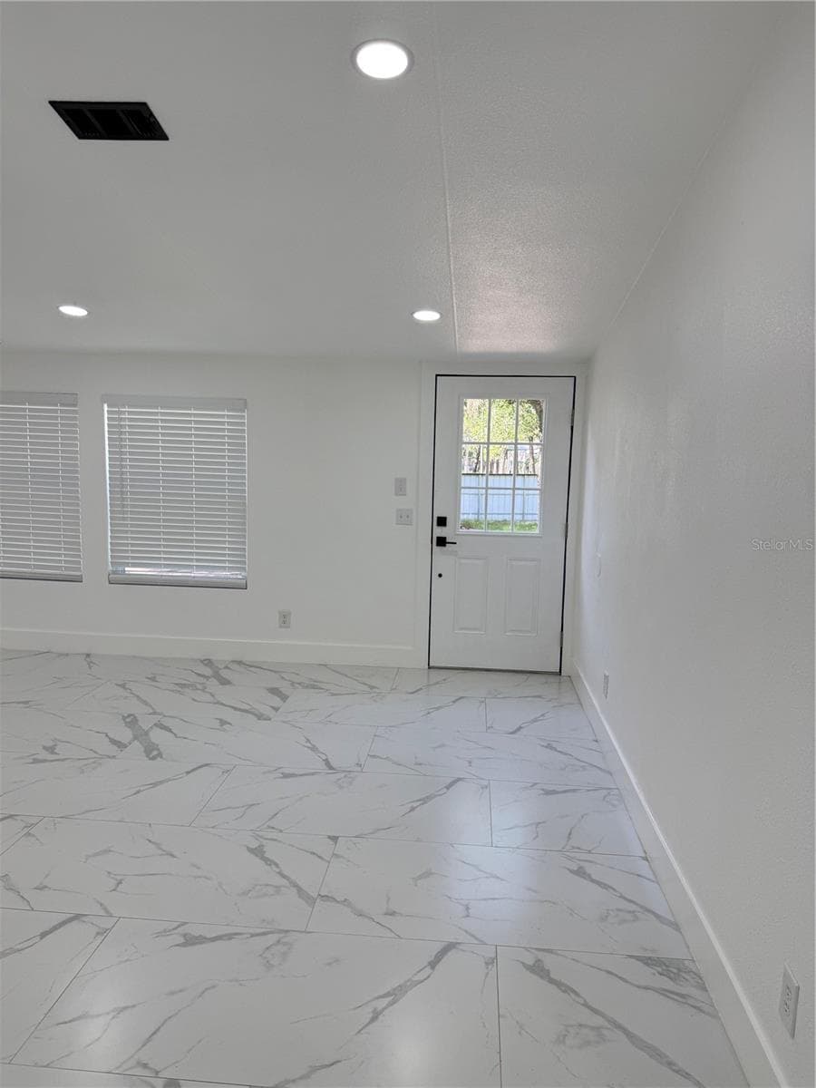 15898 PEACE BOULEVARD — photo 7 of 45