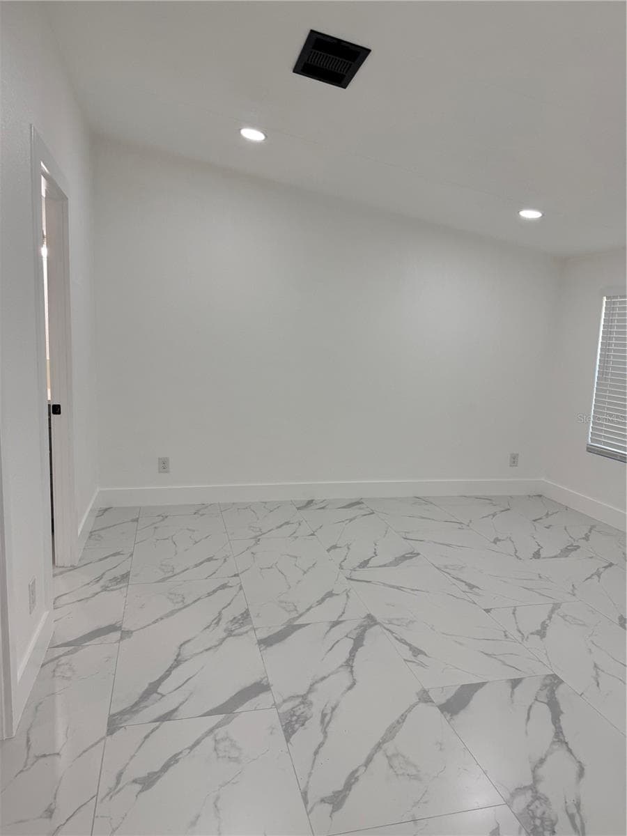 15898 PEACE BOULEVARD — photo 8 of 45