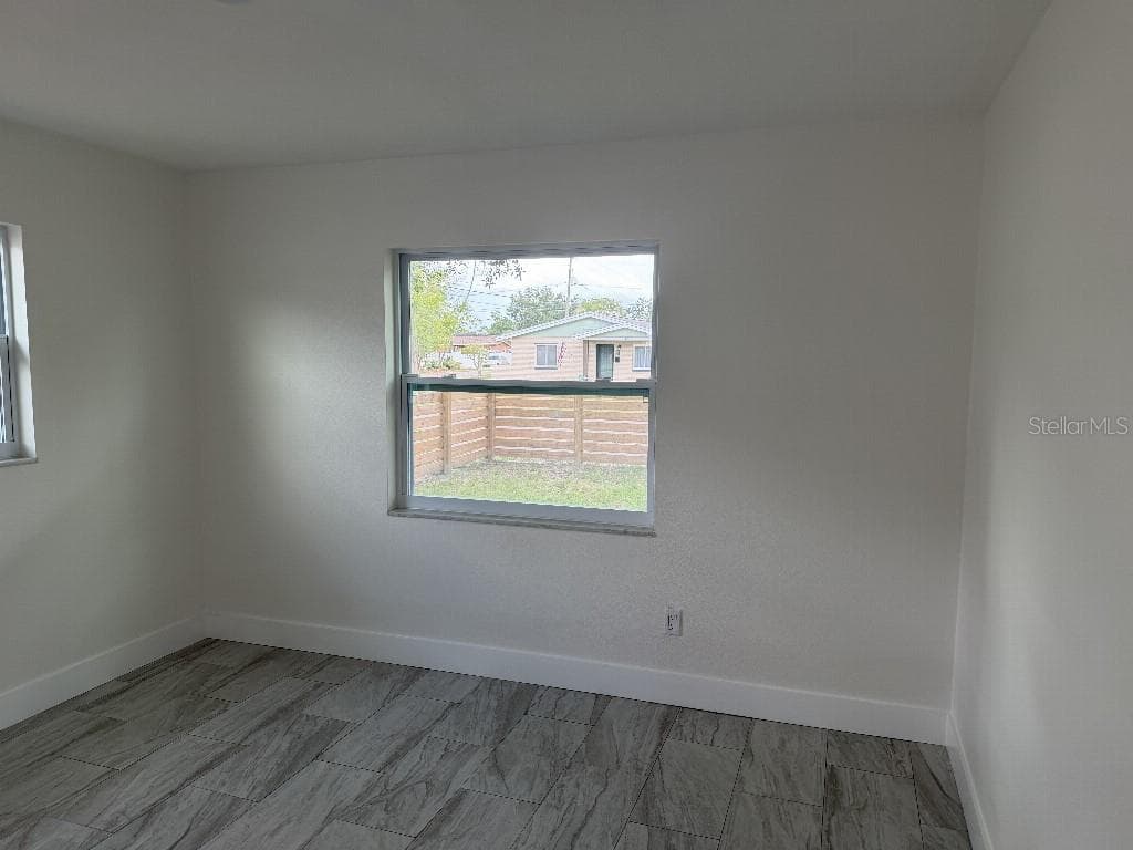 632 89TH AVENUE — photo 9 of 14