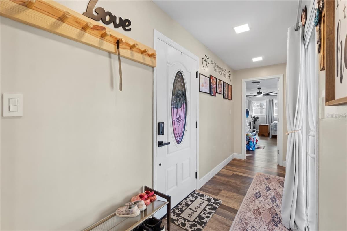 15525 VILLA CITY ROAD — photo 4 of 60