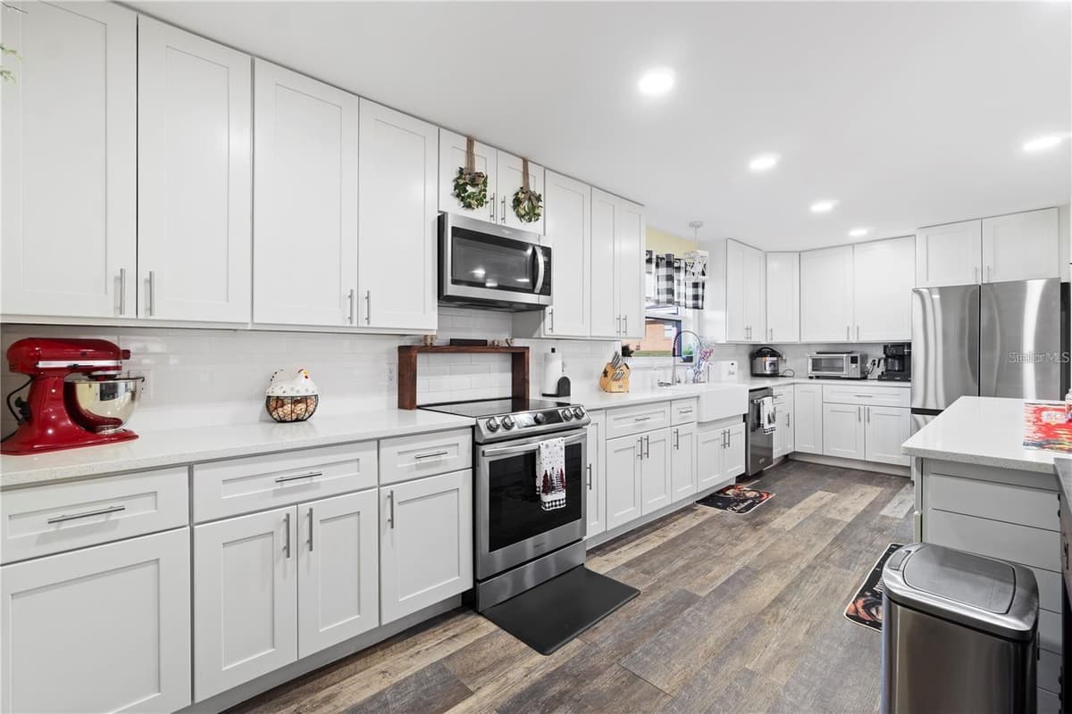 15525 VILLA CITY ROAD — photo 18 of 60
