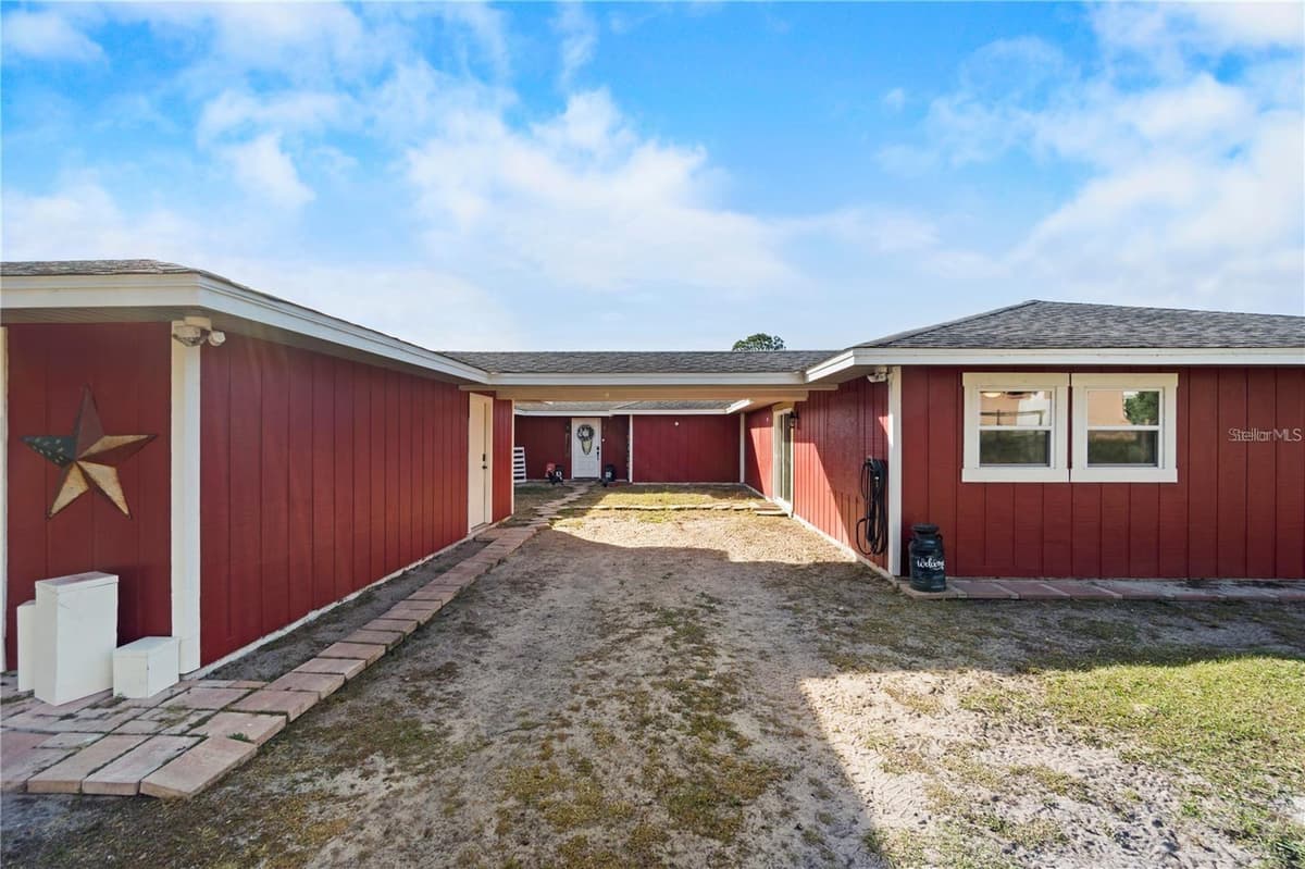 15525 VILLA CITY ROAD — photo 1 of 60