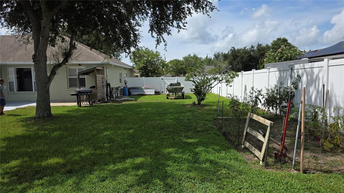 36812 QUEEN BEE LANE — photo 12 of 55