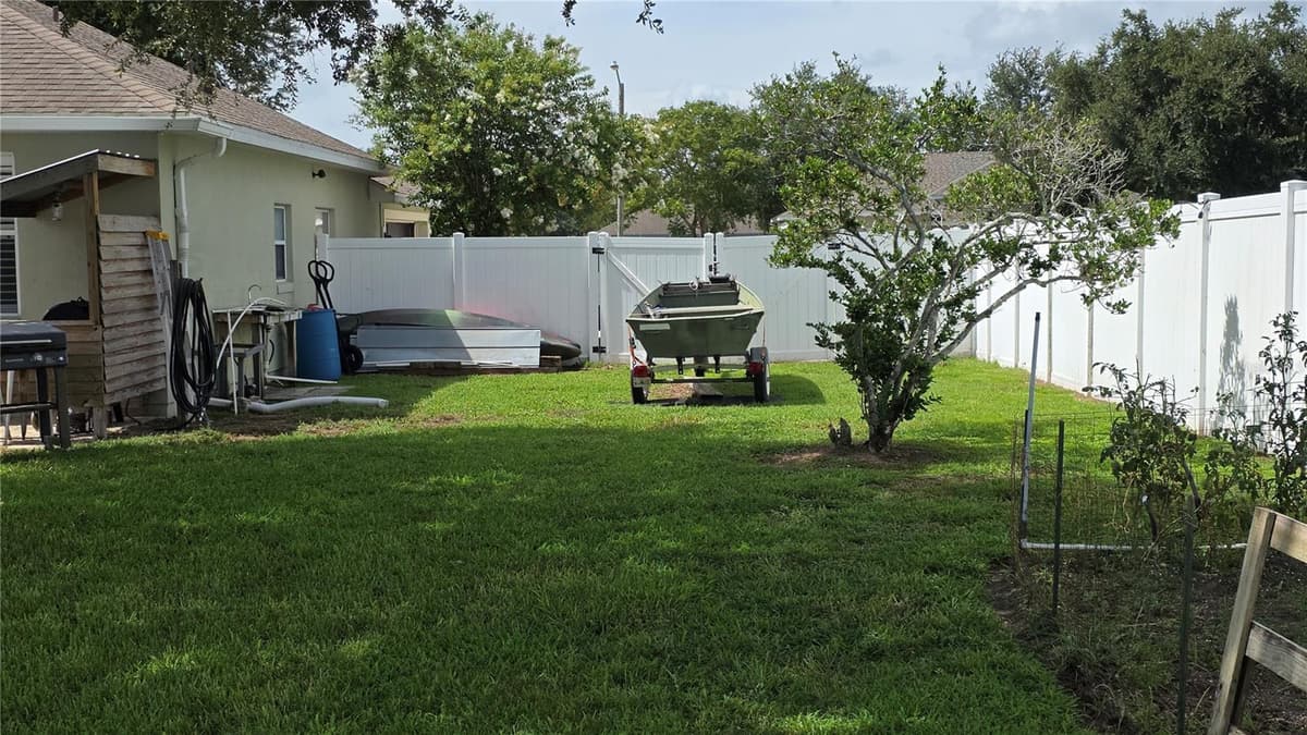 36812 QUEEN BEE LANE — photo 13 of 55