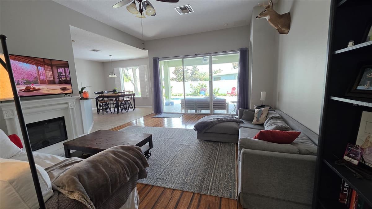 36812 QUEEN BEE LANE — photo 18 of 55