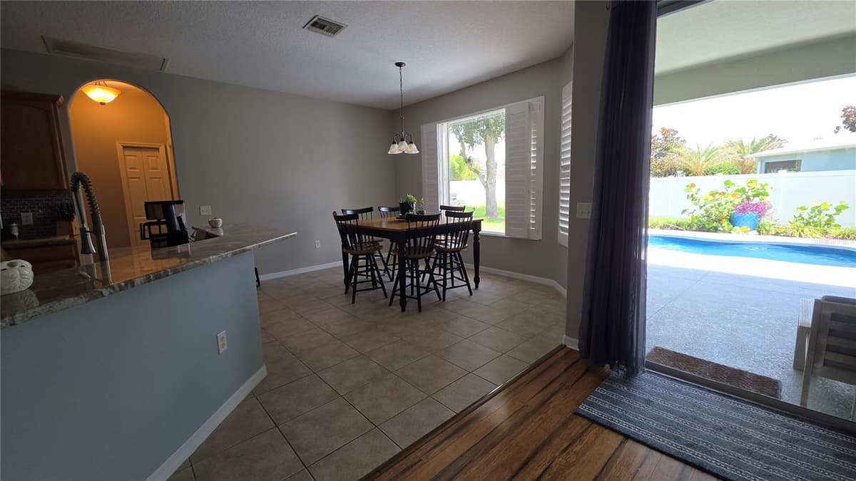 36812 QUEEN BEE LANE — photo 19 of 55