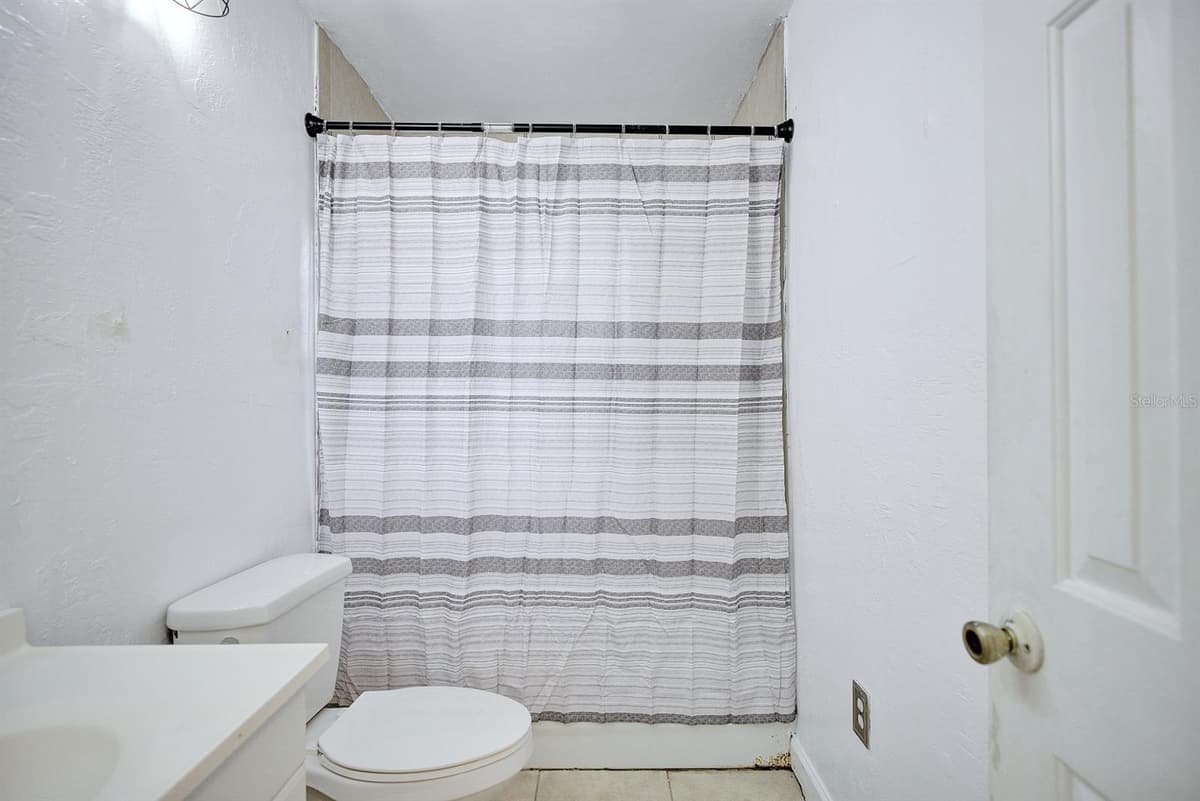 131 WIGGINS AVENUE — photo 15 of 30