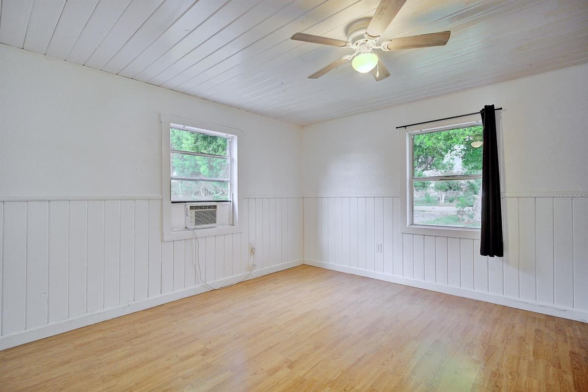 131 WIGGINS AVENUE — photo 16 of 30