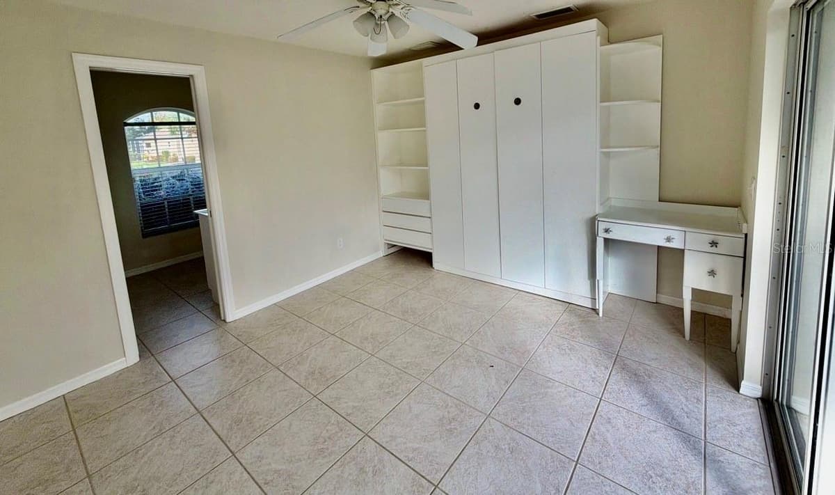 229 VENICE PALMS BOULEVARD — photo 10 of 11