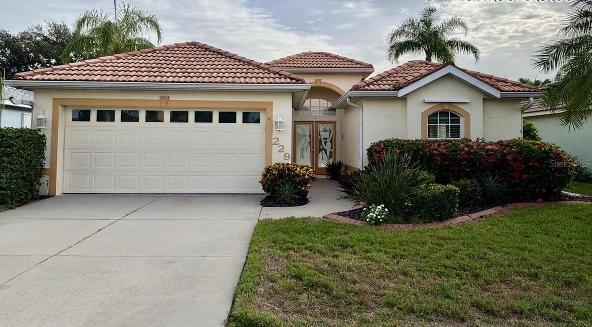 229 VENICE PALMS BOULEVARD — photo 1 of 11