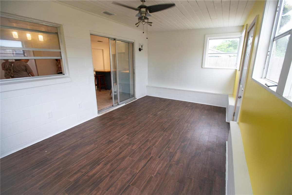 526 DORSET CIRCLE — photo 14 of 30