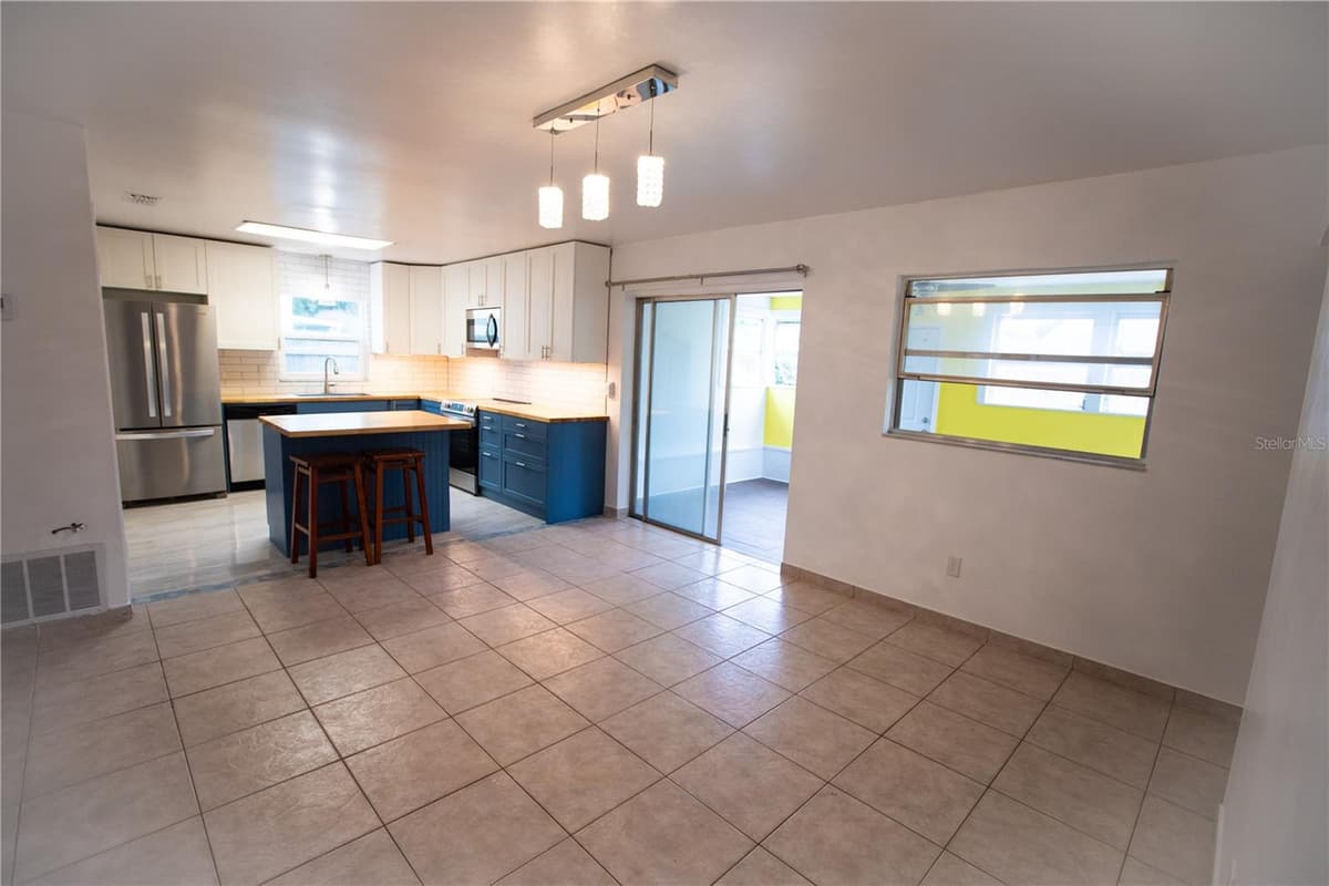 526 DORSET CIRCLE — photo 10 of 30