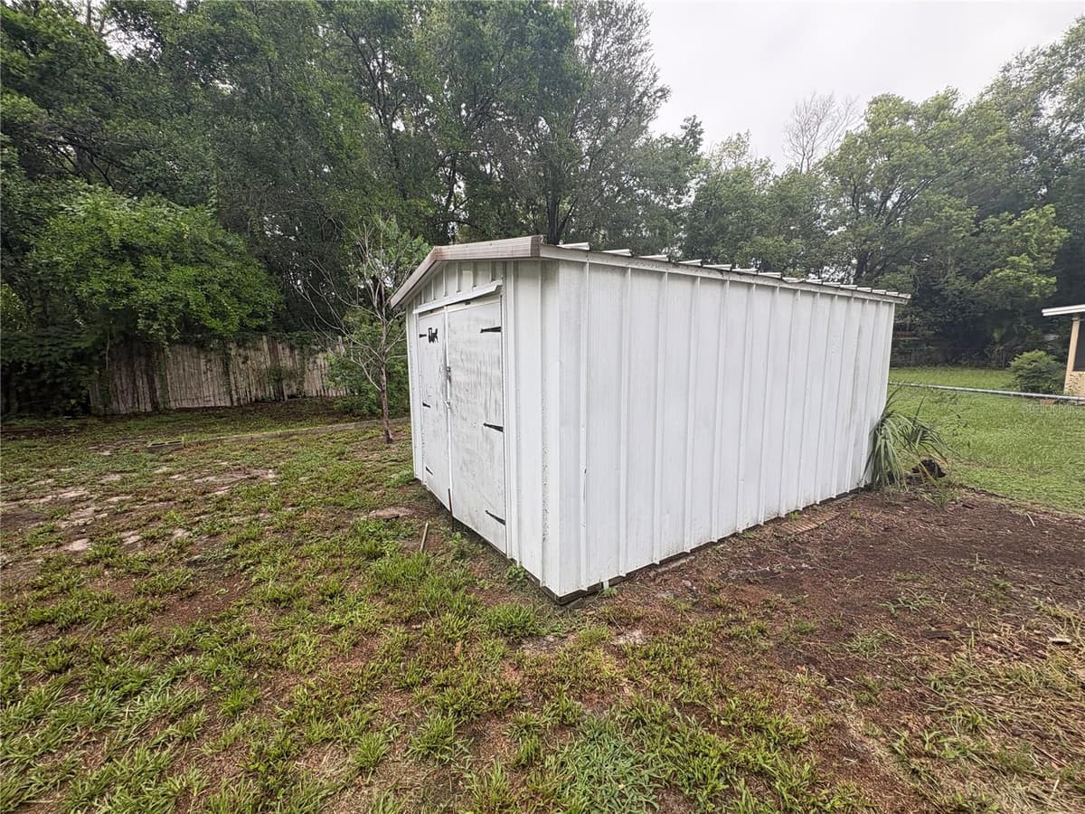 9202 ABBOT DRIVE — photo 7 of 20
