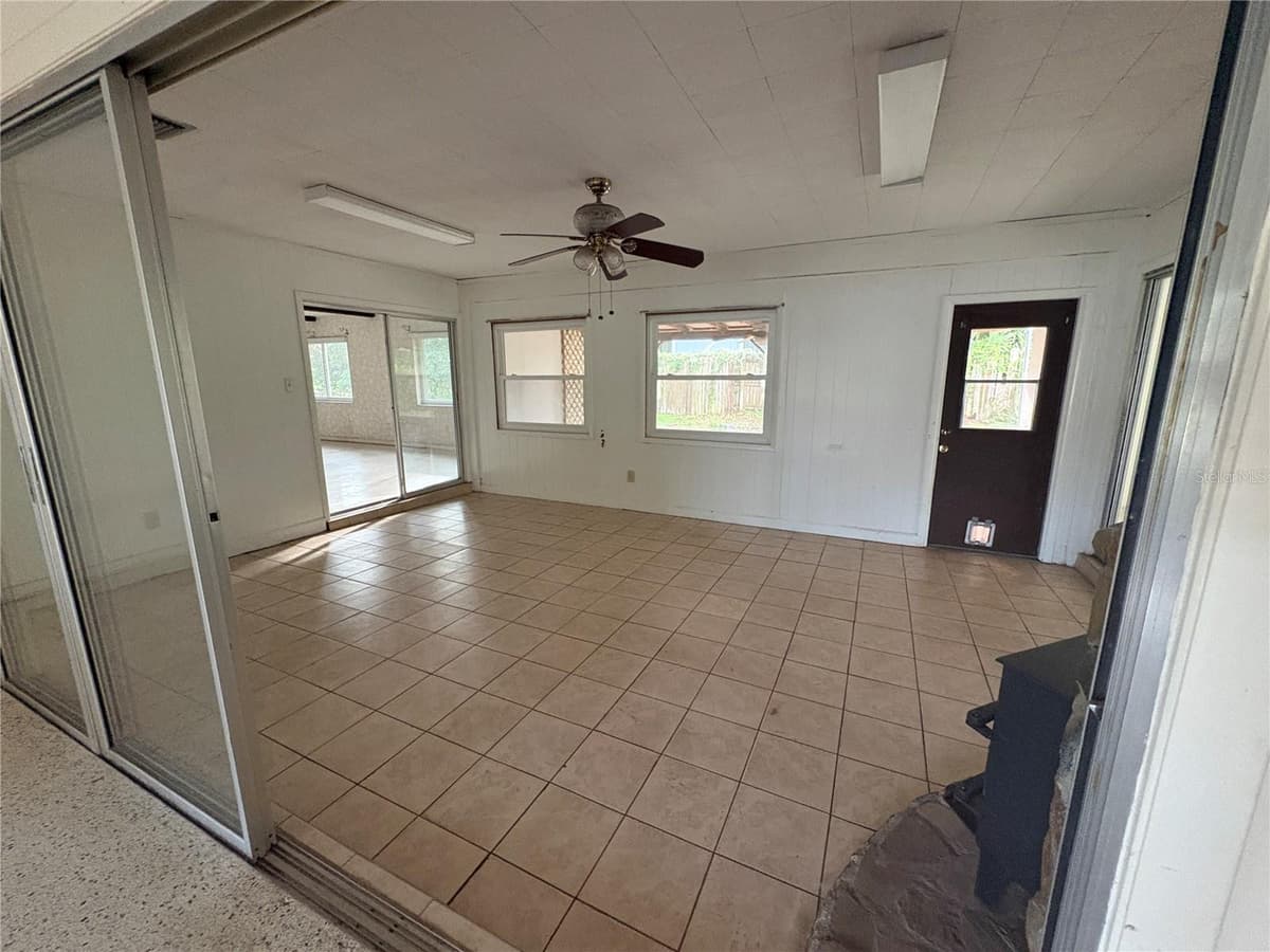 9202 ABBOT DRIVE — photo 9 of 20