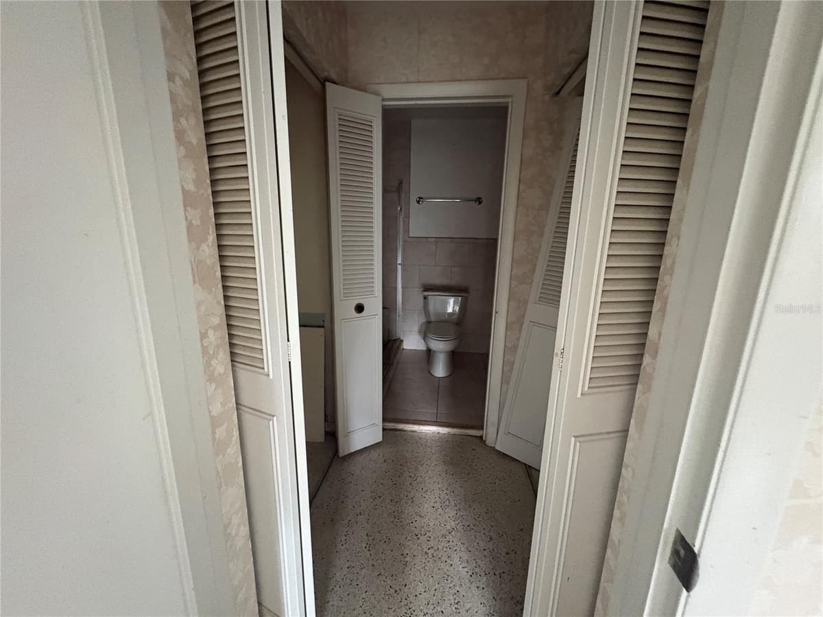 9202 ABBOT DRIVE — photo 14 of 20