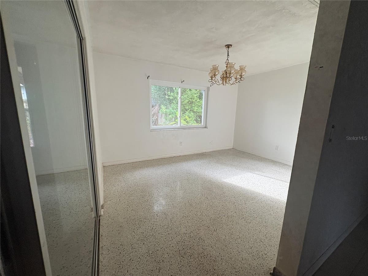 9202 ABBOT DRIVE — photo 11 of 20