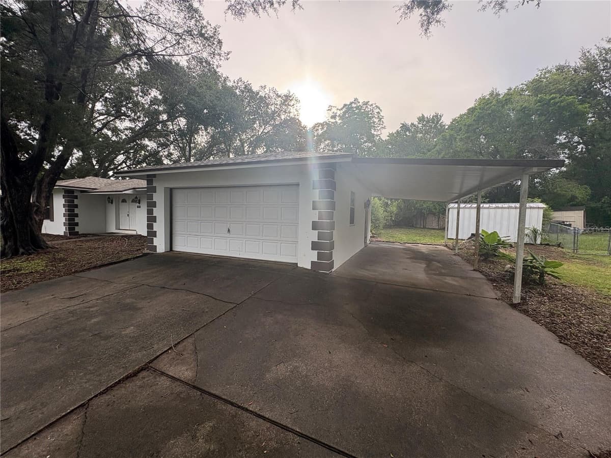 9202 ABBOT DRIVE — photo 2 of 20
